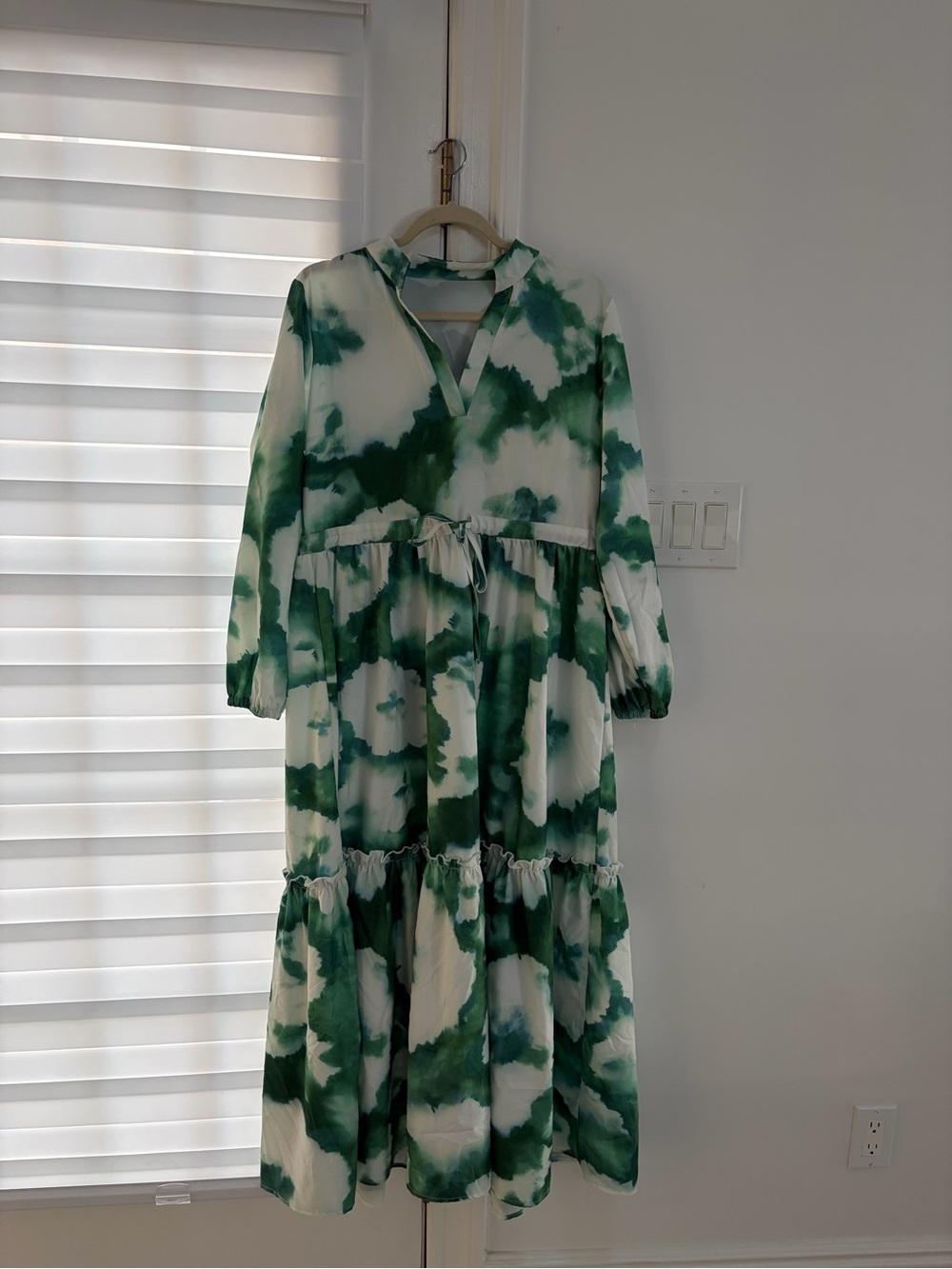 Green Tie-Dye Tiered Maxi Dress